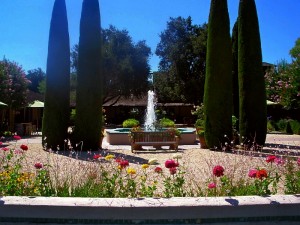 The courtyard at Landmark Vineyards