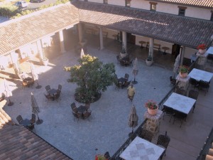 Jacuzzi's courtyard