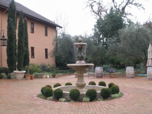 The fountain in the center of the courtyard in front of Trefethen Winery